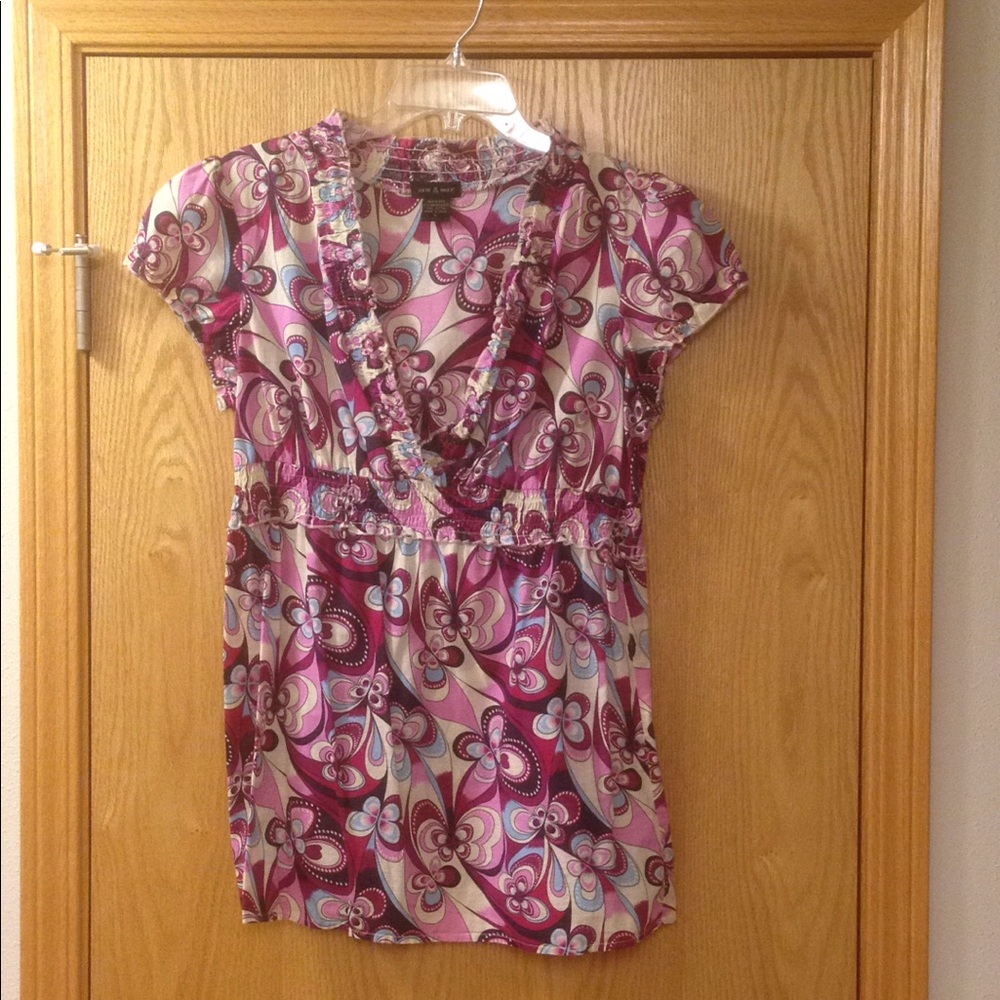 Cap sleeved shirt